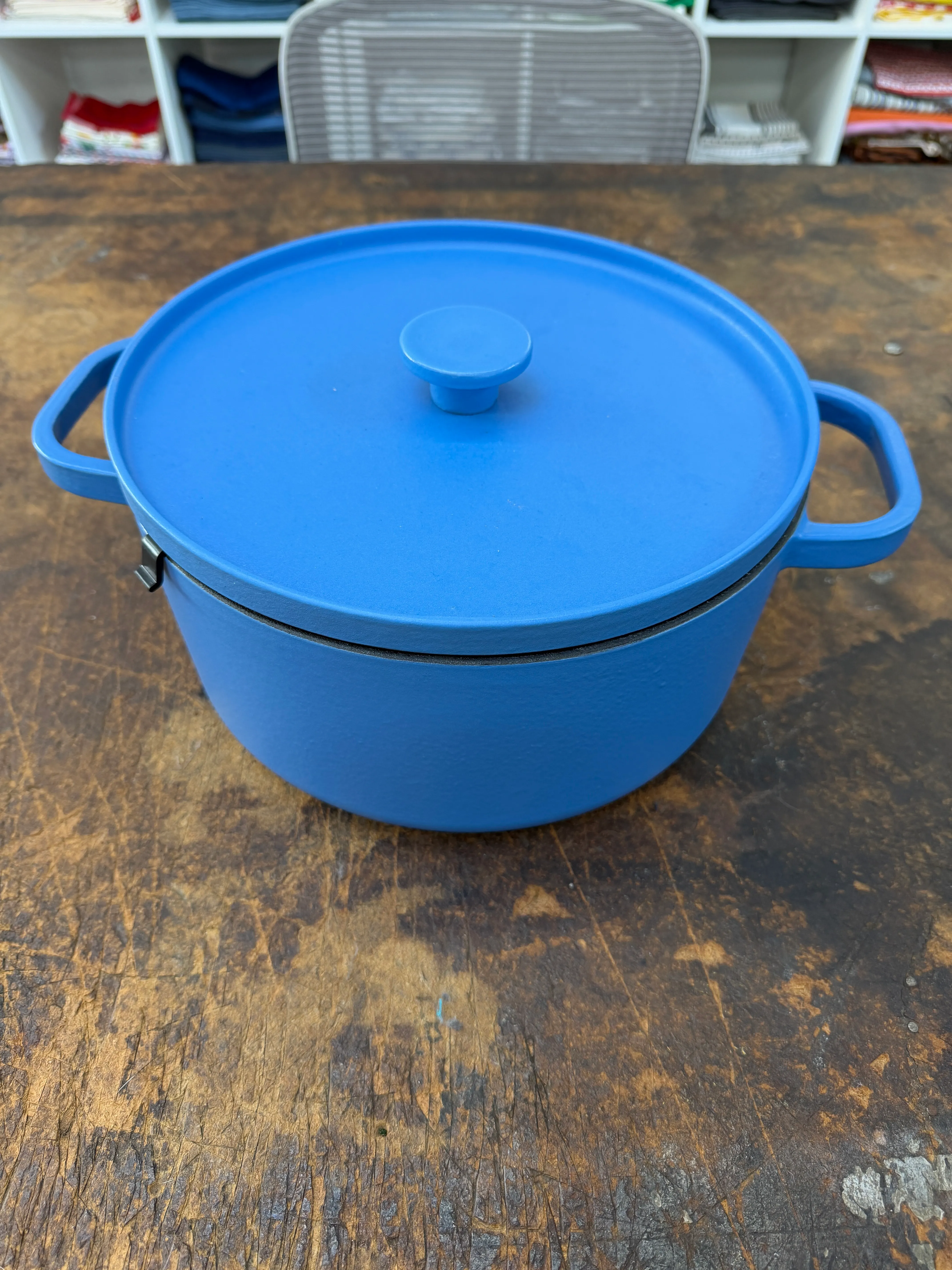 Cobalt BlueCast Iron Dutch Oven