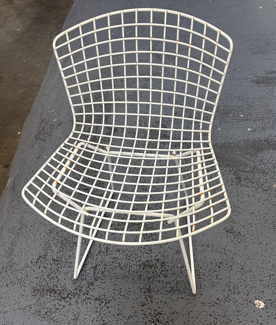 White Metal Bertoia Chair