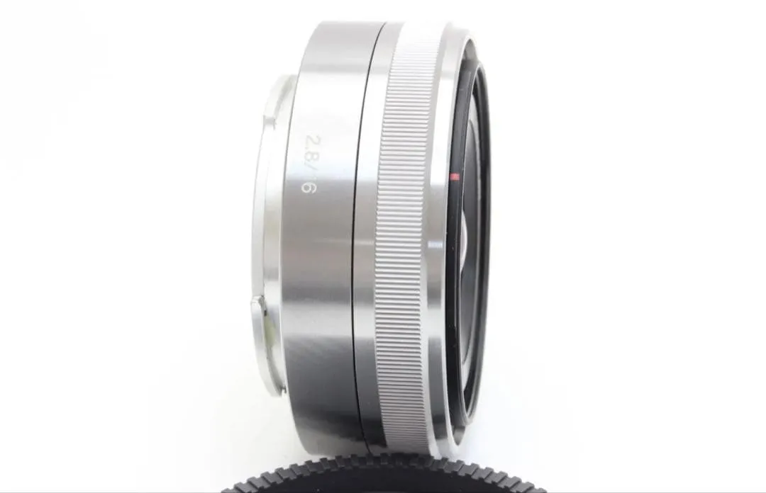 Prime Lens - Sony 2.8/16 E-Mount