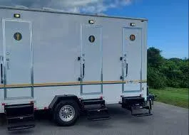 Premier Experience – Luxury Restroom Trailer