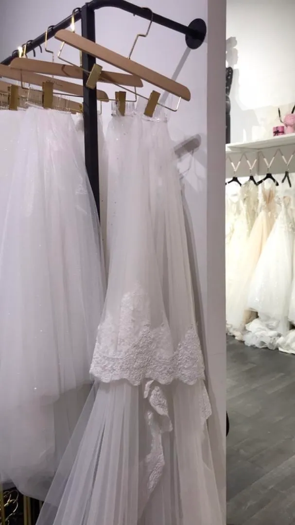 S05AAT 0906 - Lace border 3m long veil