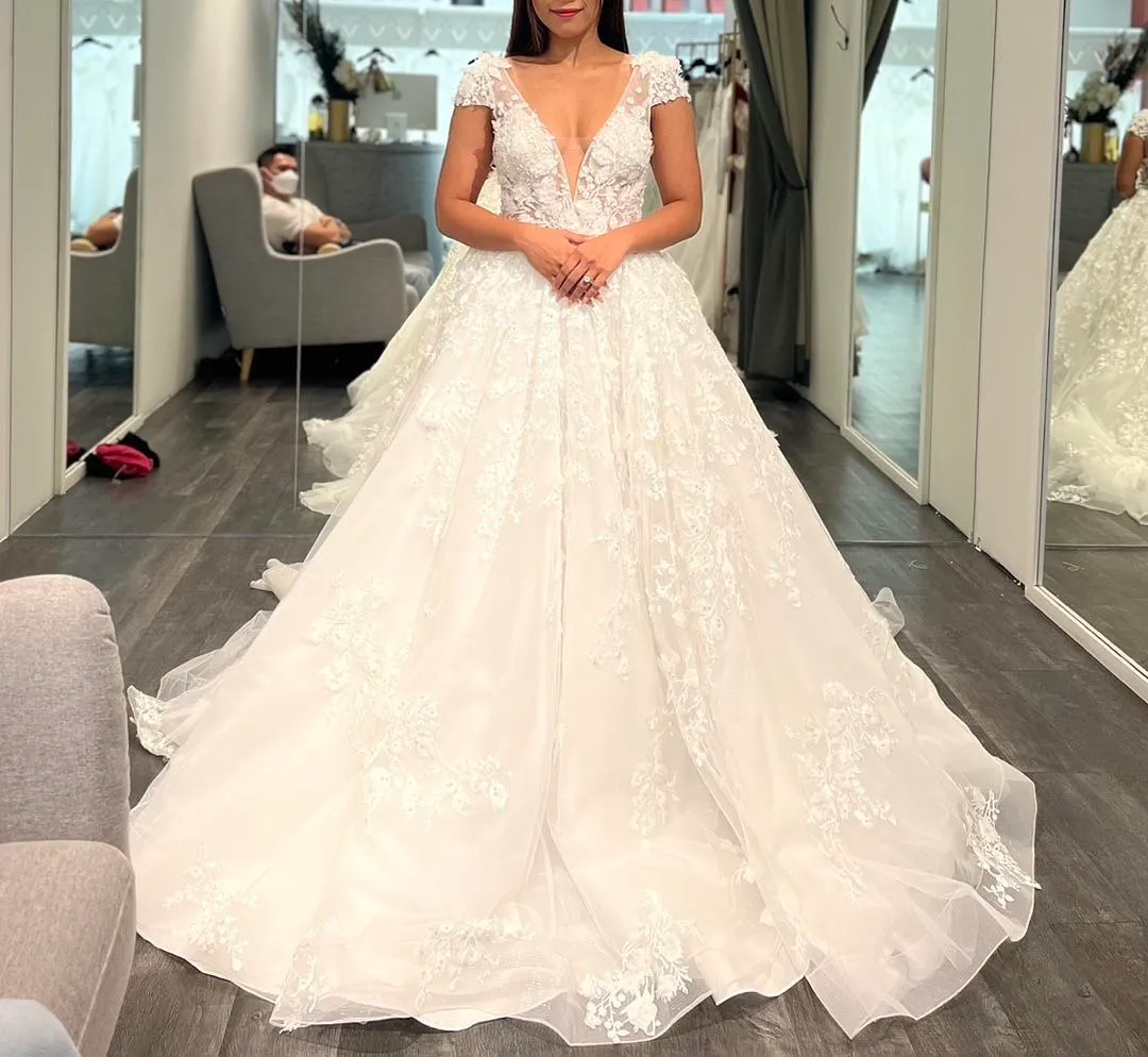 S05AAT 0997 - Cap sleeve Deep V pinterest 3D flowers lace