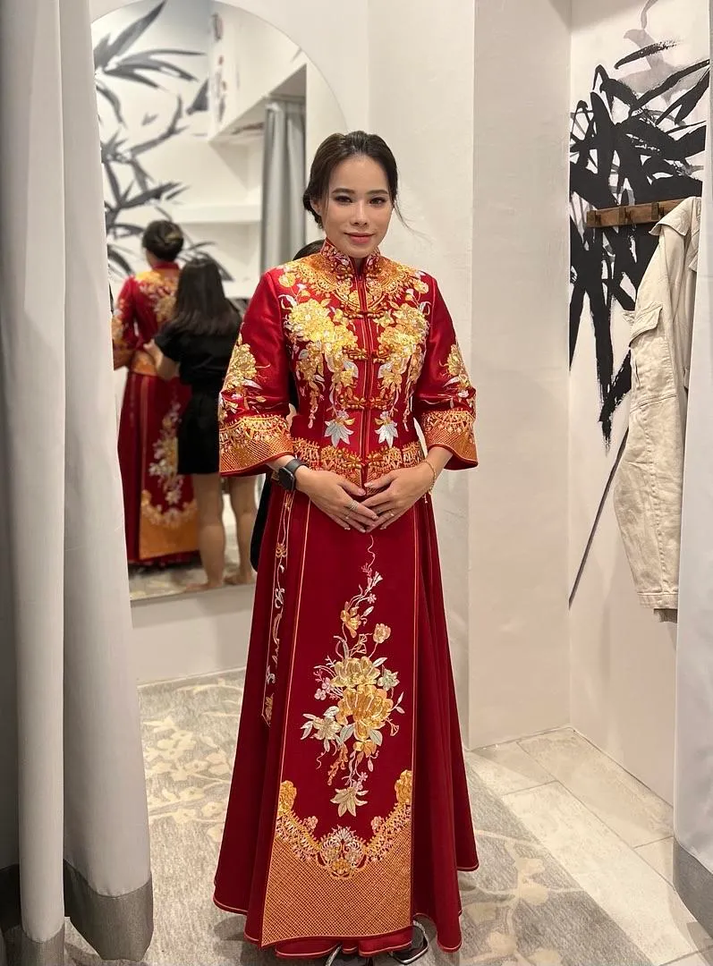 S05AAT-1050 Ee Ling HB female kua A line floral Size: M