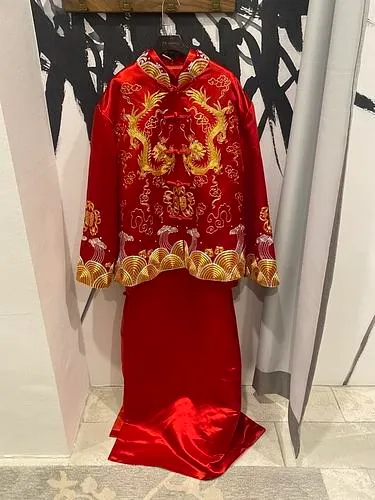 S05AAT 1623 Silver Cloud hand embroidered male kua with zipper size: 2XL