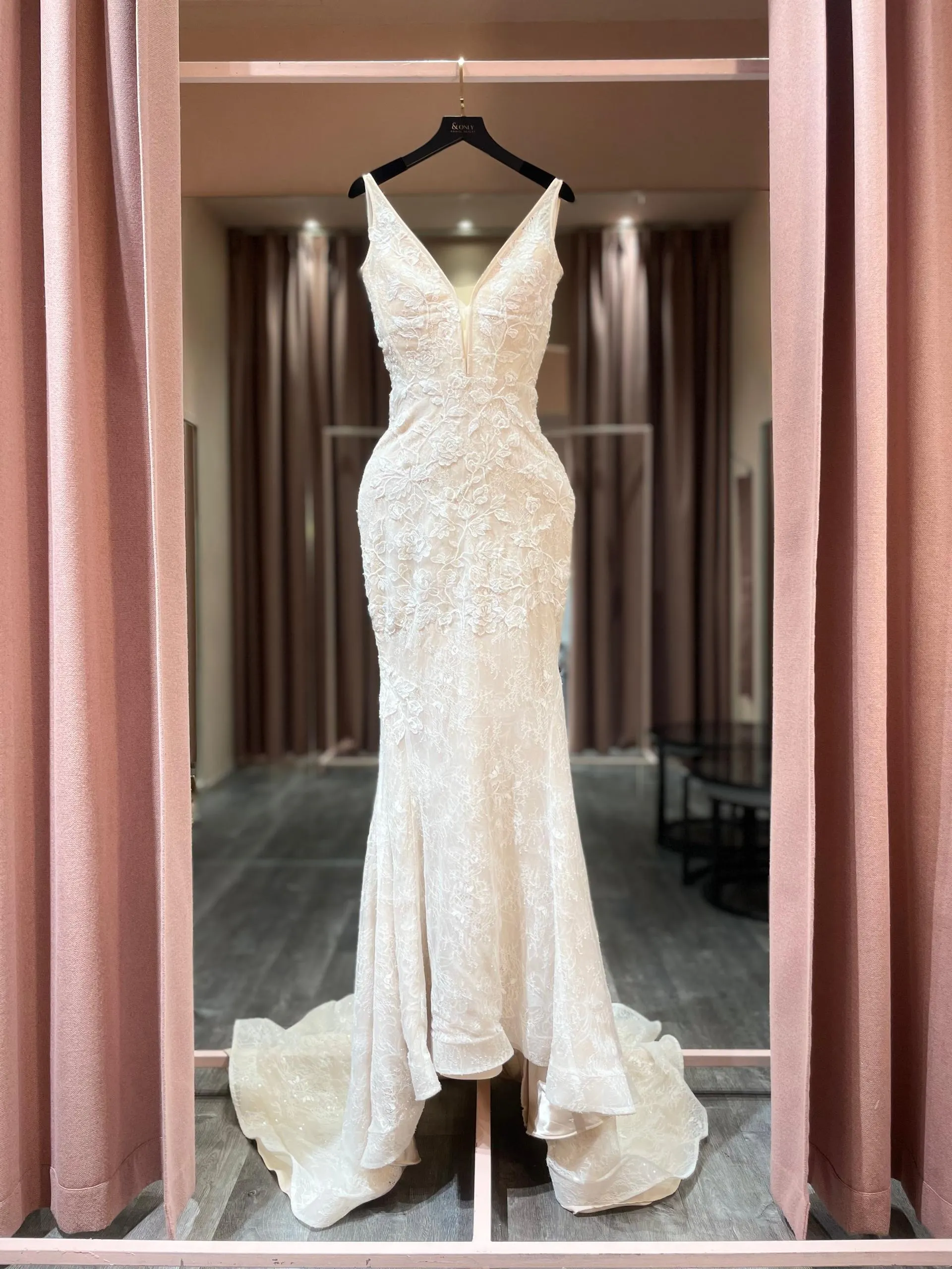 S05AAT 0687 - Nude galia mermaid