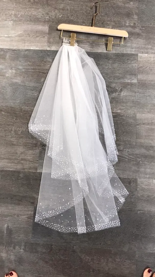S05AAT 0907 - 3 Layered short veil beaded edges with comb