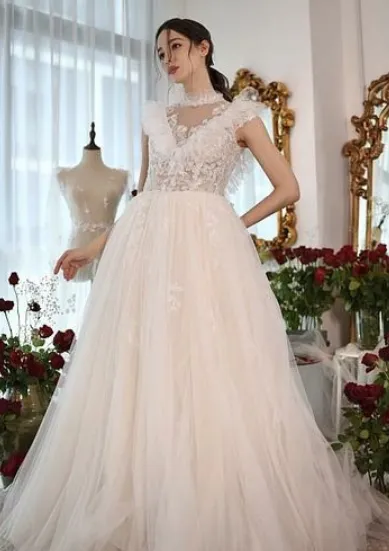 0874 - Lesley high neck fluffy princess A line