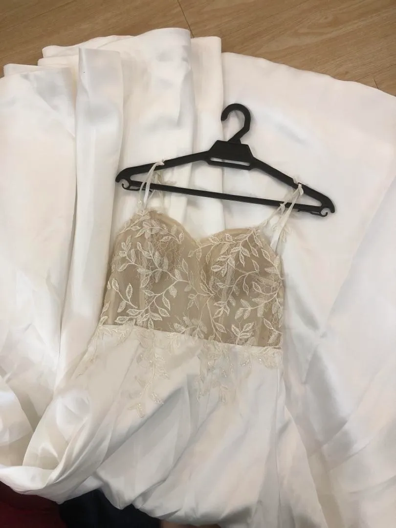 SA05AAT 1069 - Kakpah designed leaves lace top satin A line