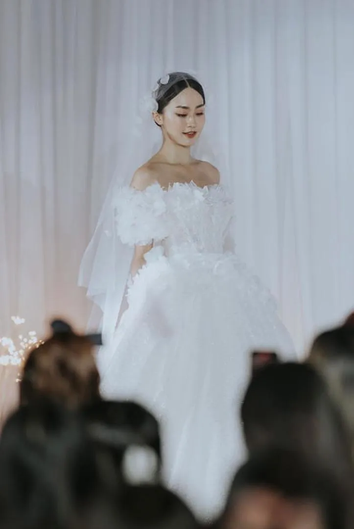 S05AAT 1227 FS Kelly Garden 3D flower off shoulder ball gown