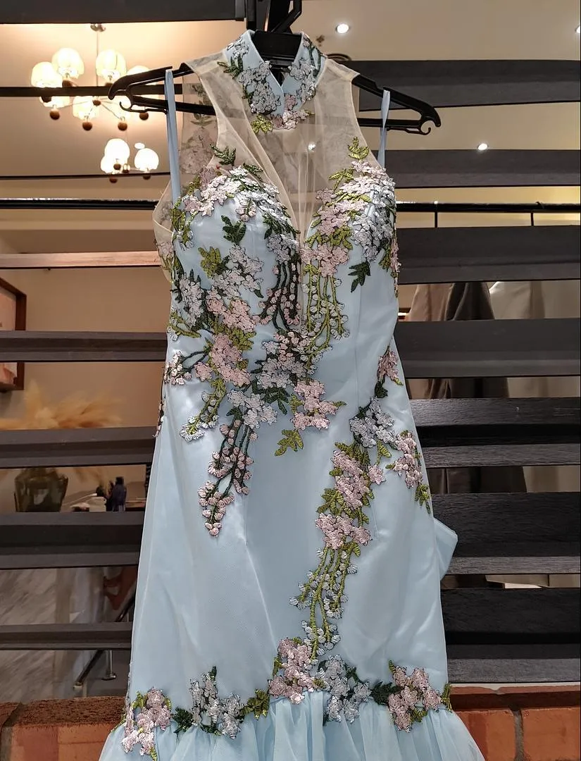 S05AAT 1583 modern cheongsam Light blue pastel pink flowers embroidery tulle bottom