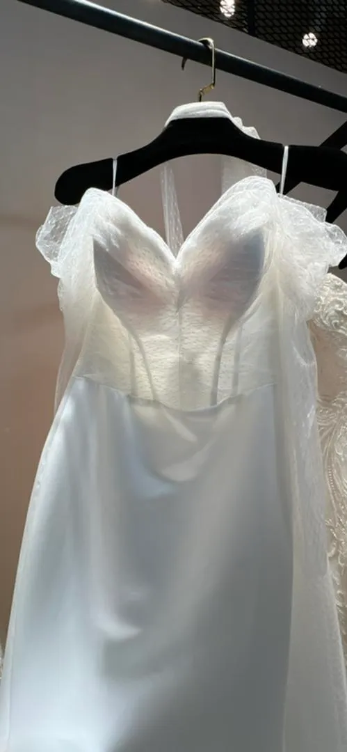 S05AAT 1270 Dot Dot off shoulder long sleeves satin mermaid