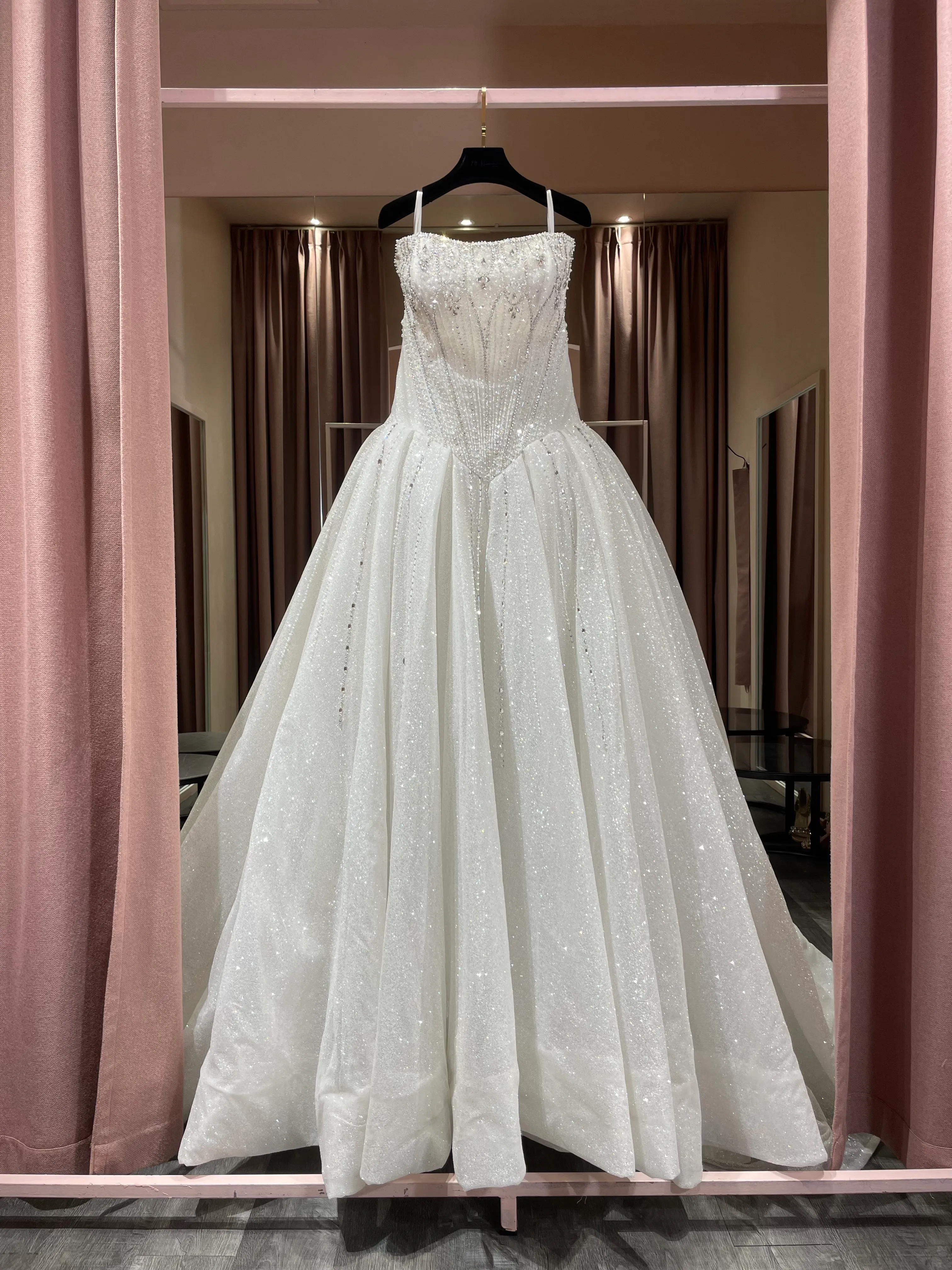 1686 Melinda hacchi plus plus size 