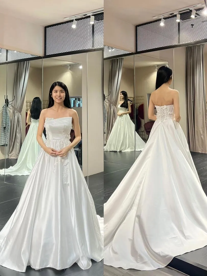 S05AAT 1293 - Straight tube satin A line with glitter and flower