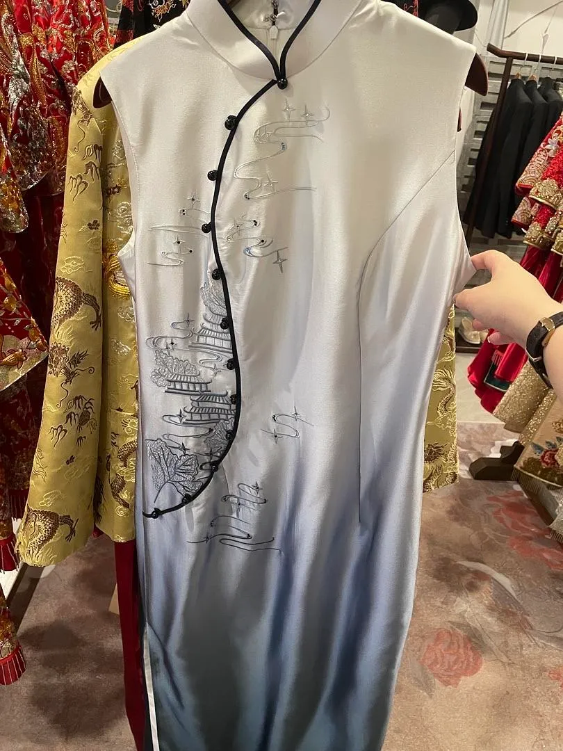 S05AAT 1447 simple cheongsam Sleeveless white blue navy button no train