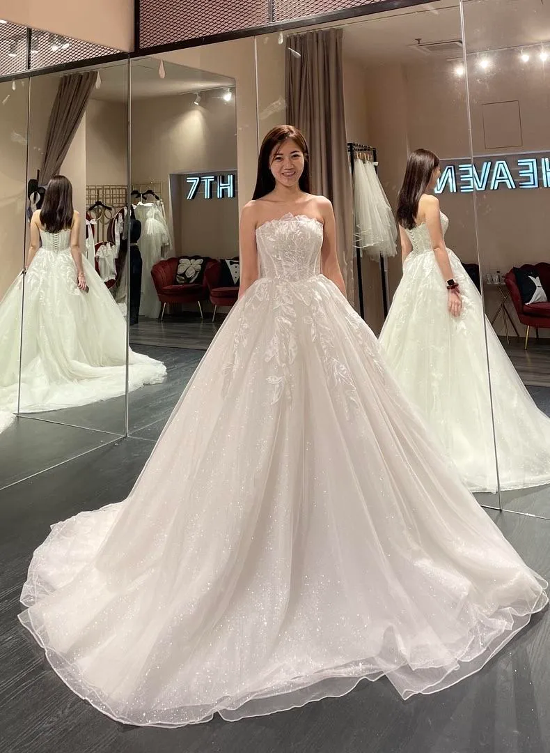 S05AAT 1105 Tube flower big lace corset blink ball gown