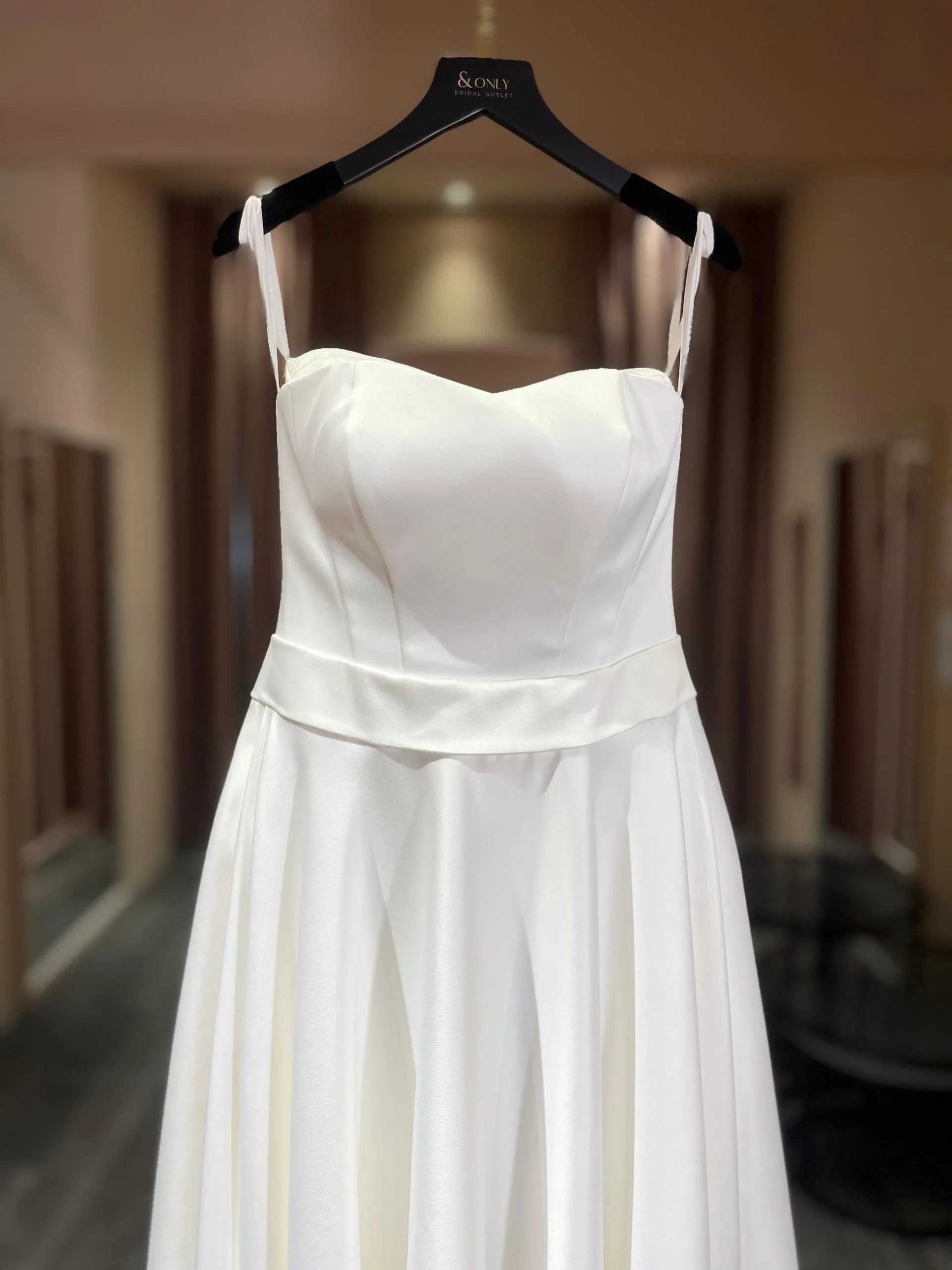 SA05AAT 0785 Sandra Satin Gown 