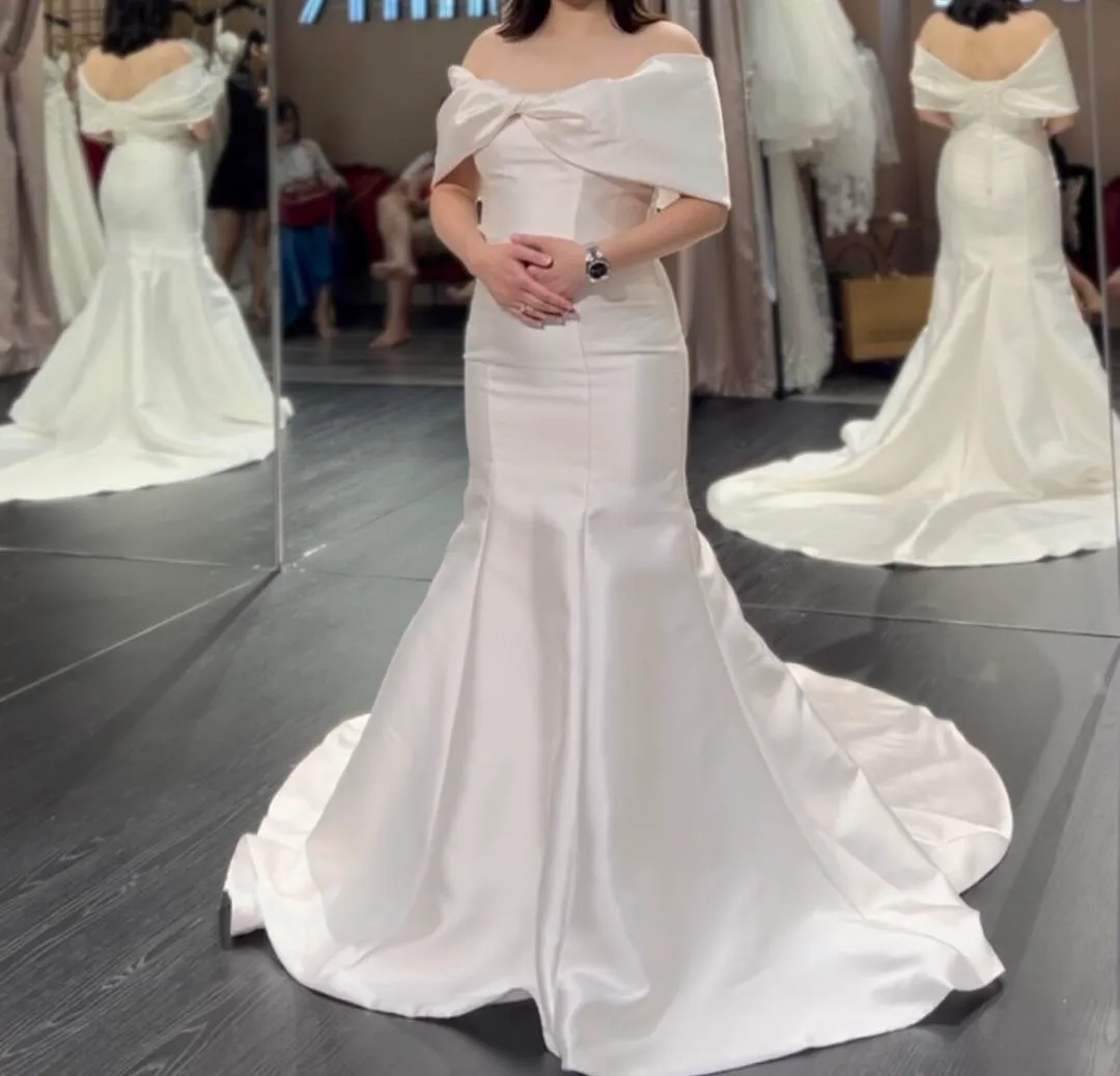 S05AAT 1266 Off Shoulder Ivory Satin detachable ribbon XL