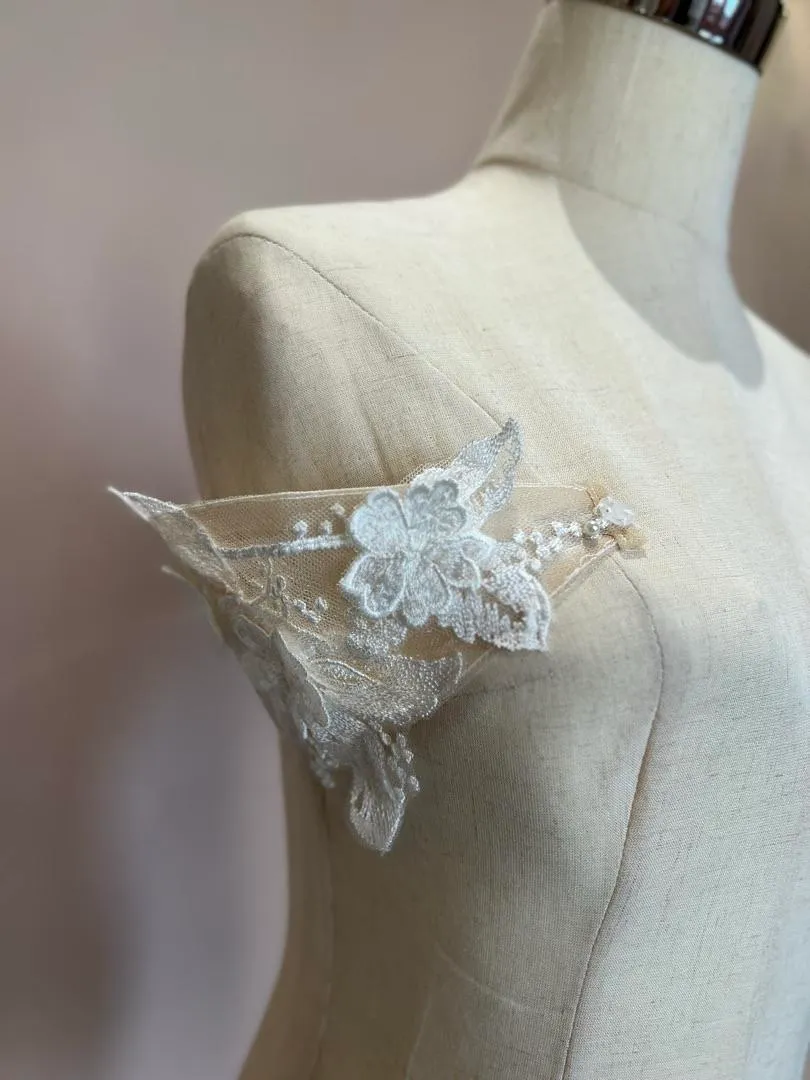 S05AAT 1133 Champagne off shoulder with lace