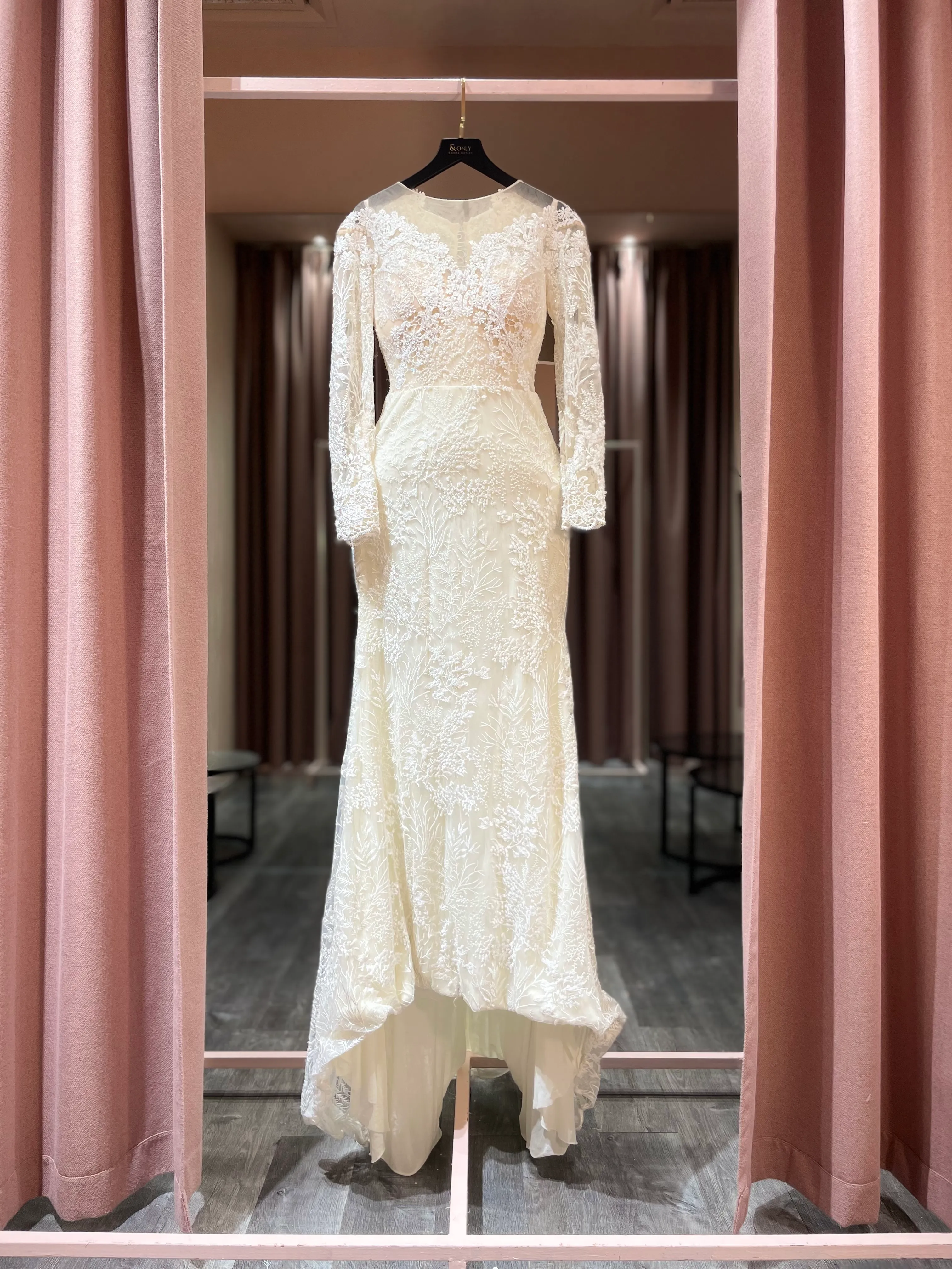 0467 - Debbie long sleeve Trumpet