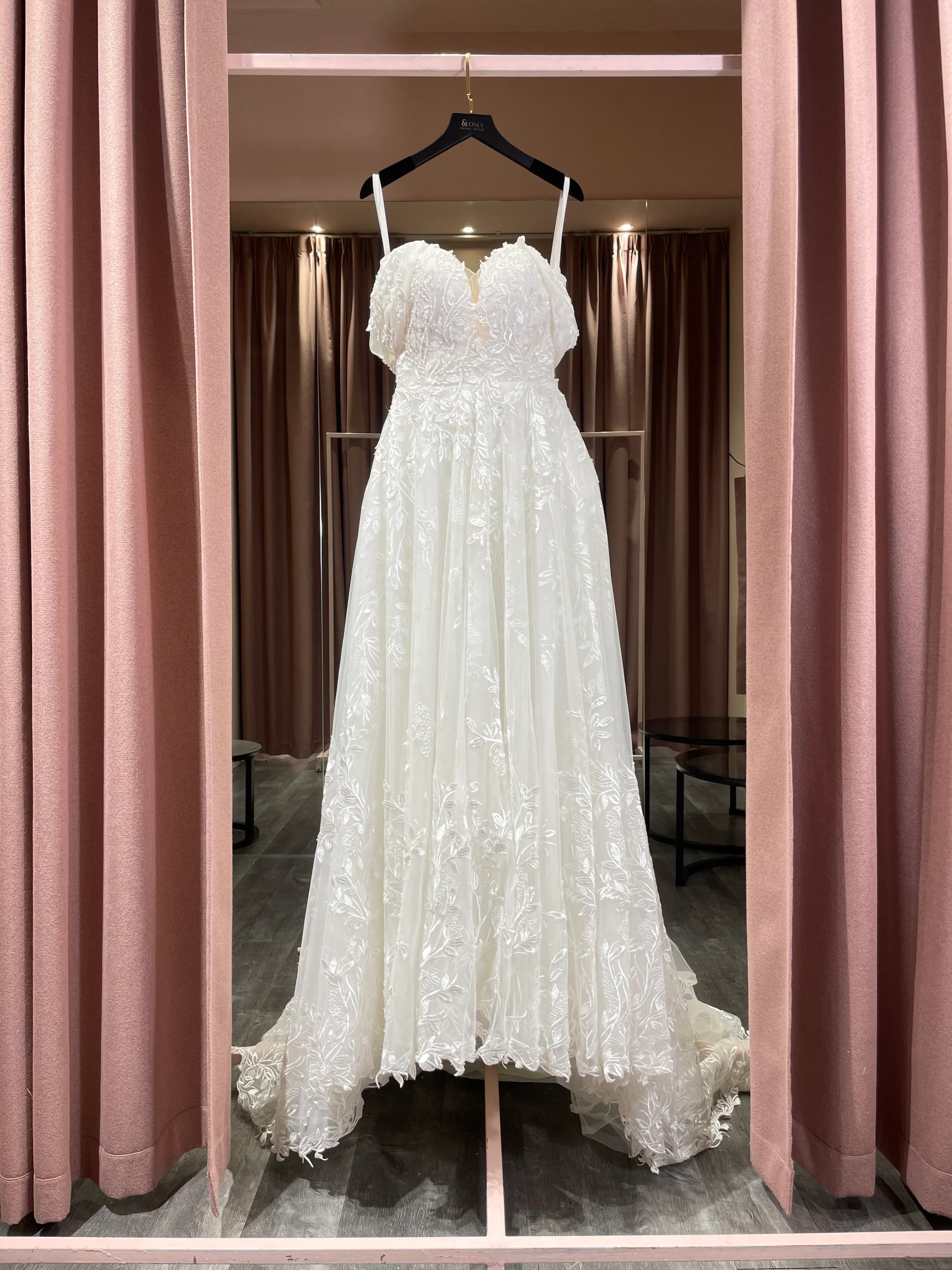 S05AAT 0908 - Stephenie cheah off shoulder A line with leaves lace (custom to rent gown)