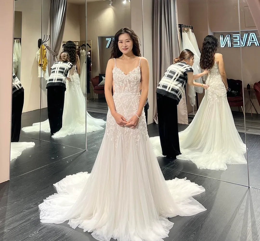 S05AAT 1219 Spag strap petite tulle train trumpet