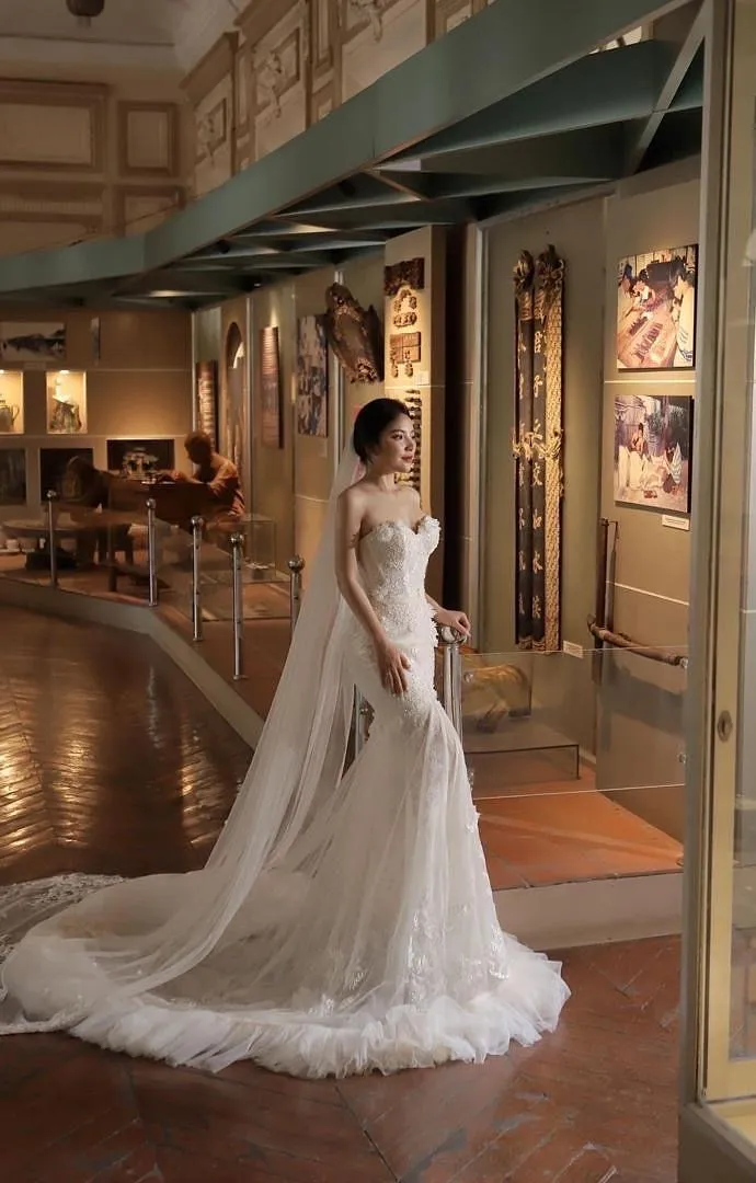 S05AAT 1408 - Mermaid ruffle bottom 3D flowers trumpet