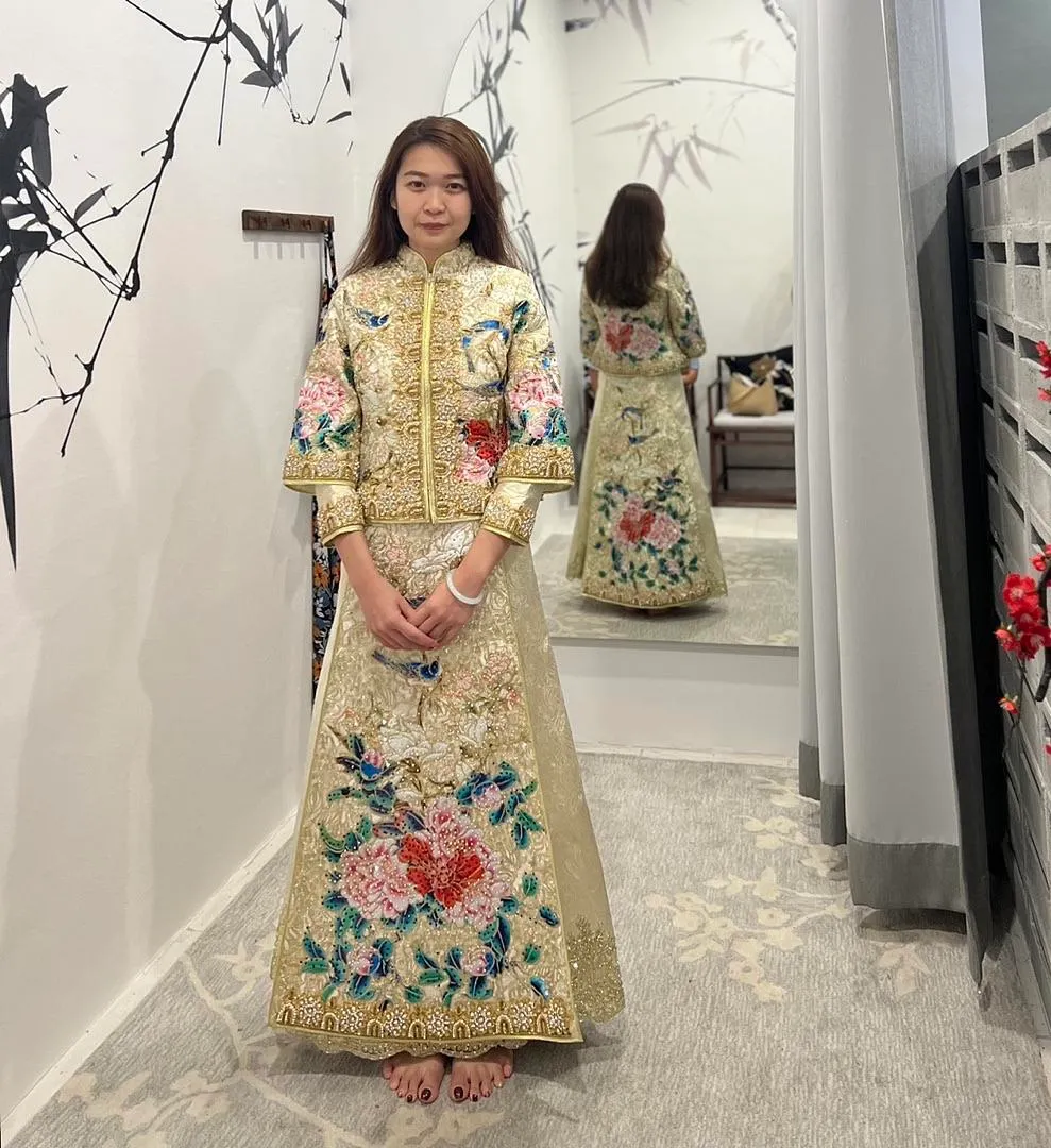 S05AAT 1093 - female kua MK colourful peony Size: M