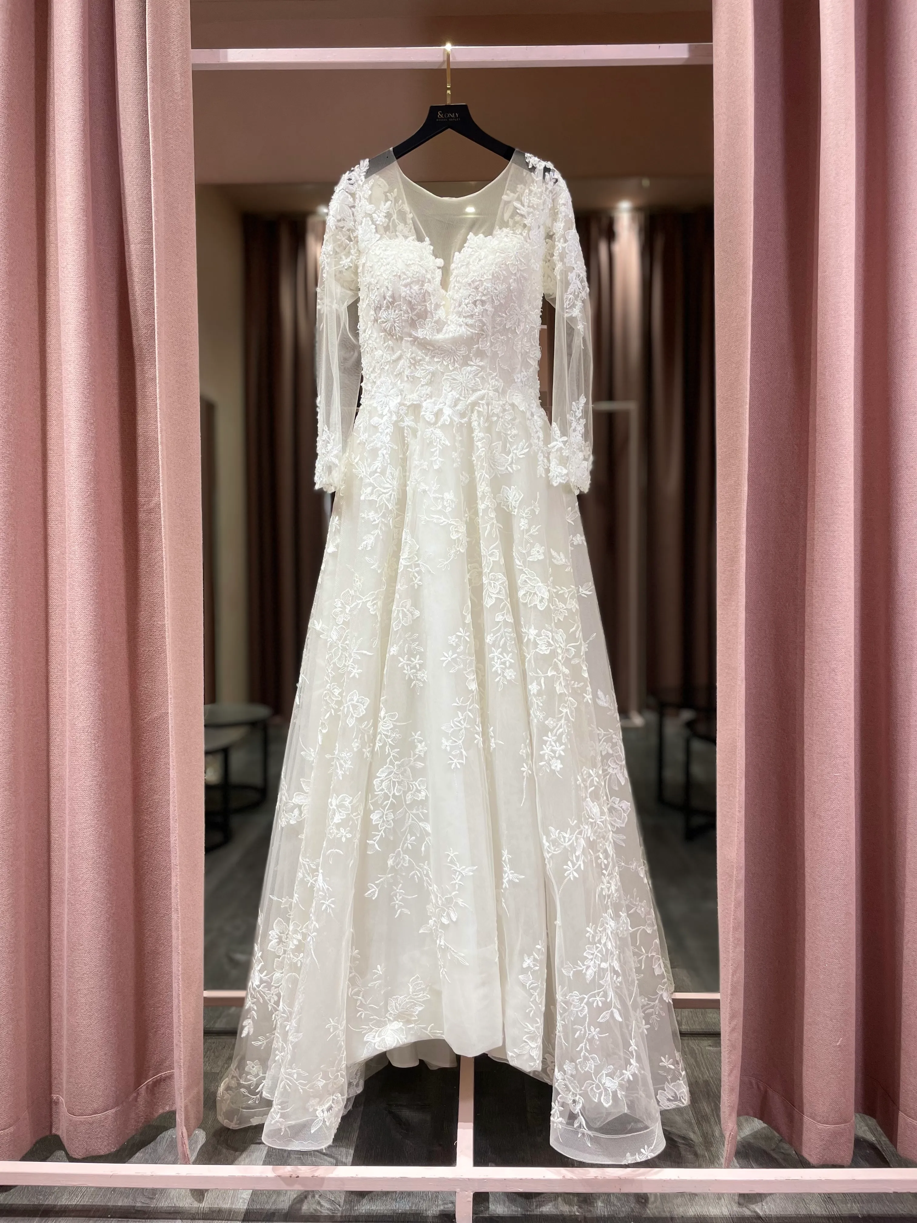 S05AAT 1265 Plus size long sleeves A line