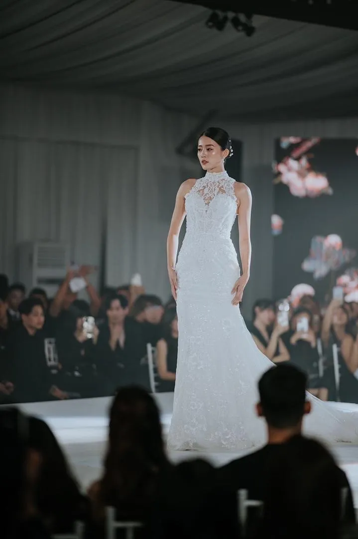 S05AAT 1240 FS XinJun Halter mermaid ruffles long train