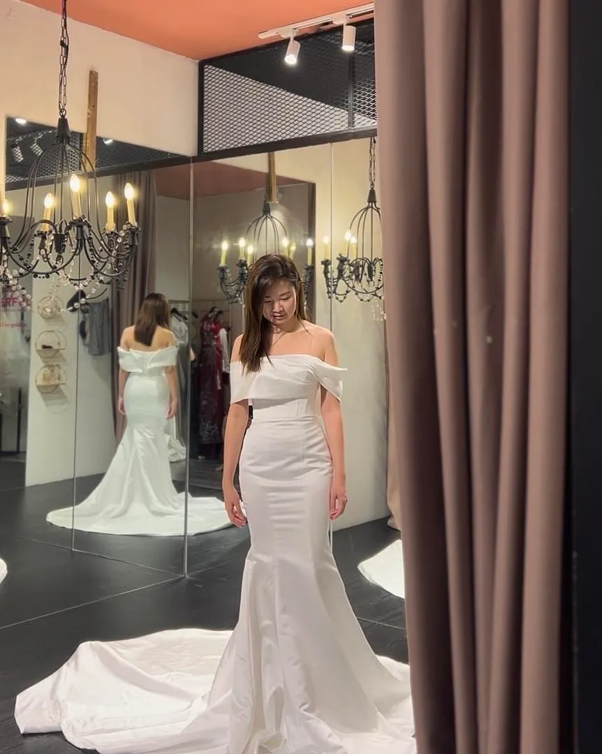 1163 Satin mermaid off shoulder