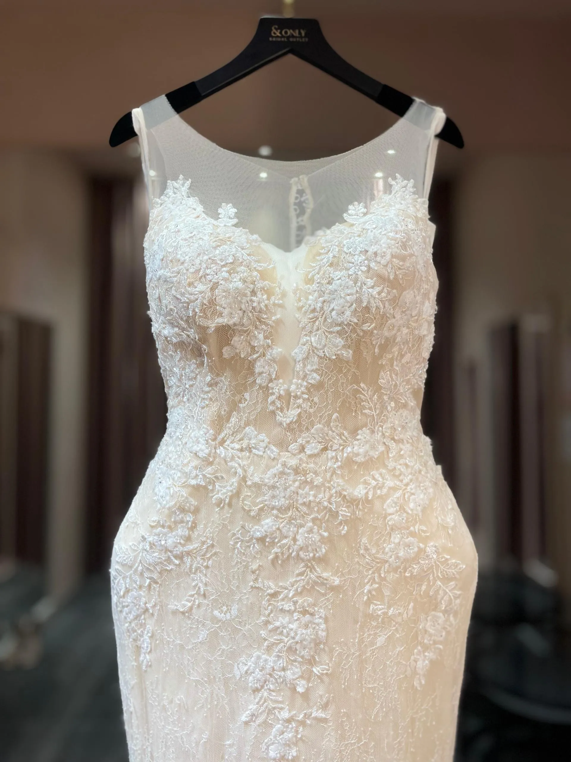 0729 - Colin French Lace Mermaid