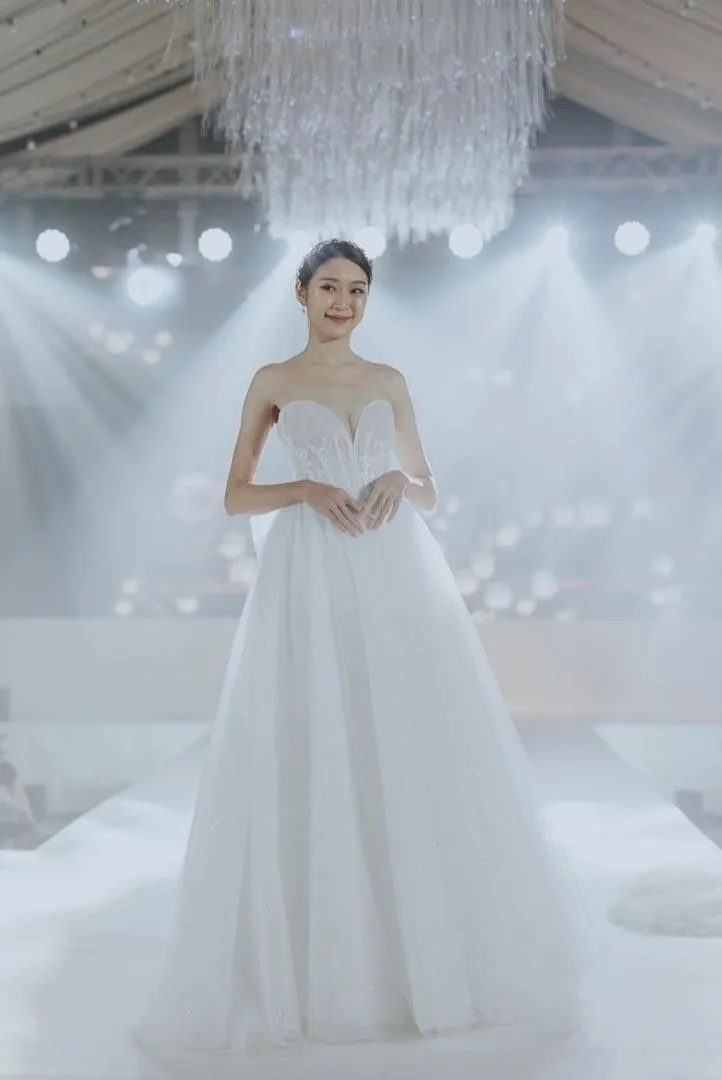 S05AAT 1255 FS Shindy sweetheart A line gown