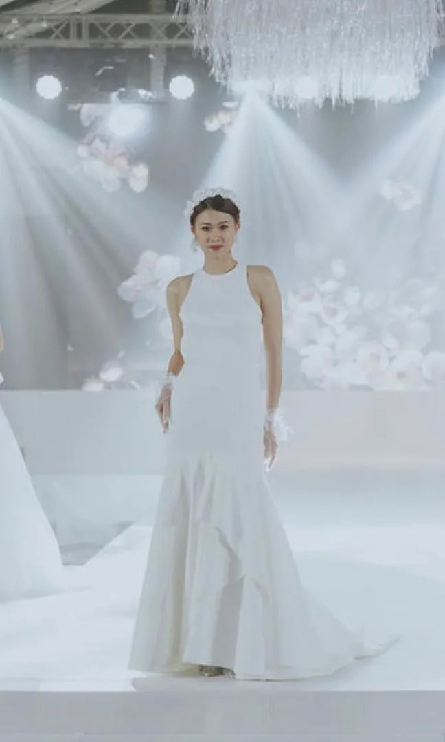 S05AAT 1250 FS Jaclyn Satin round neck mermaid