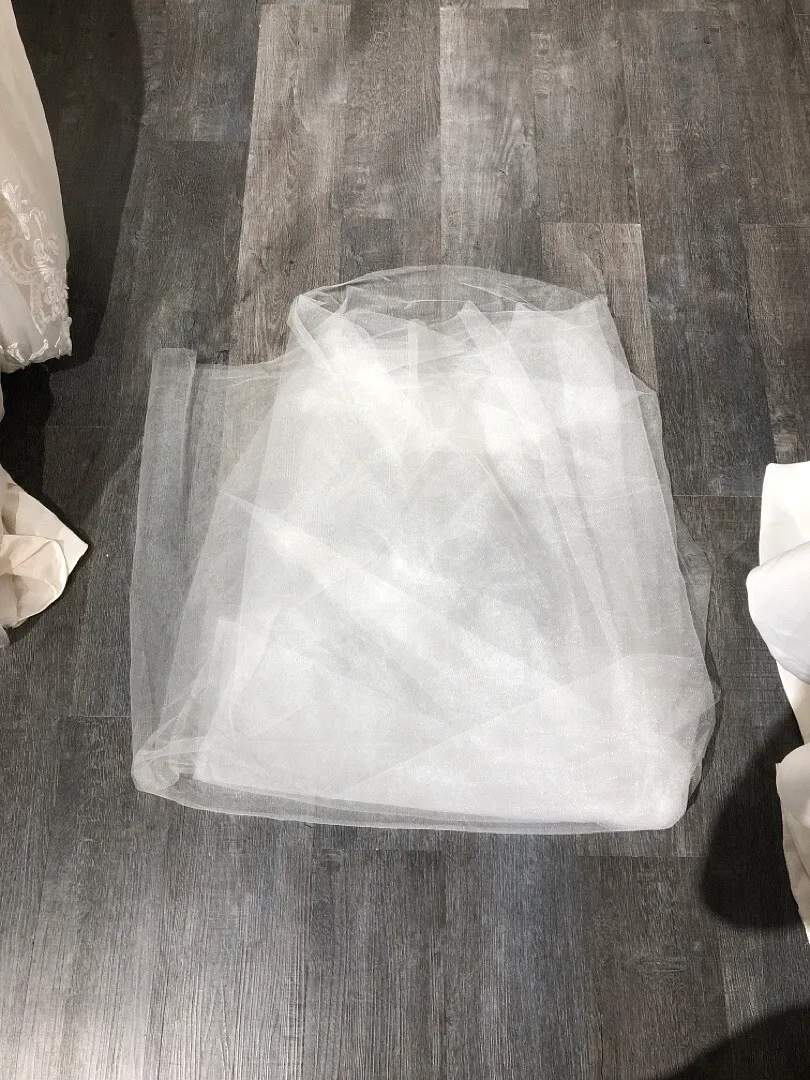 S05AAT 0795 - Plain veil