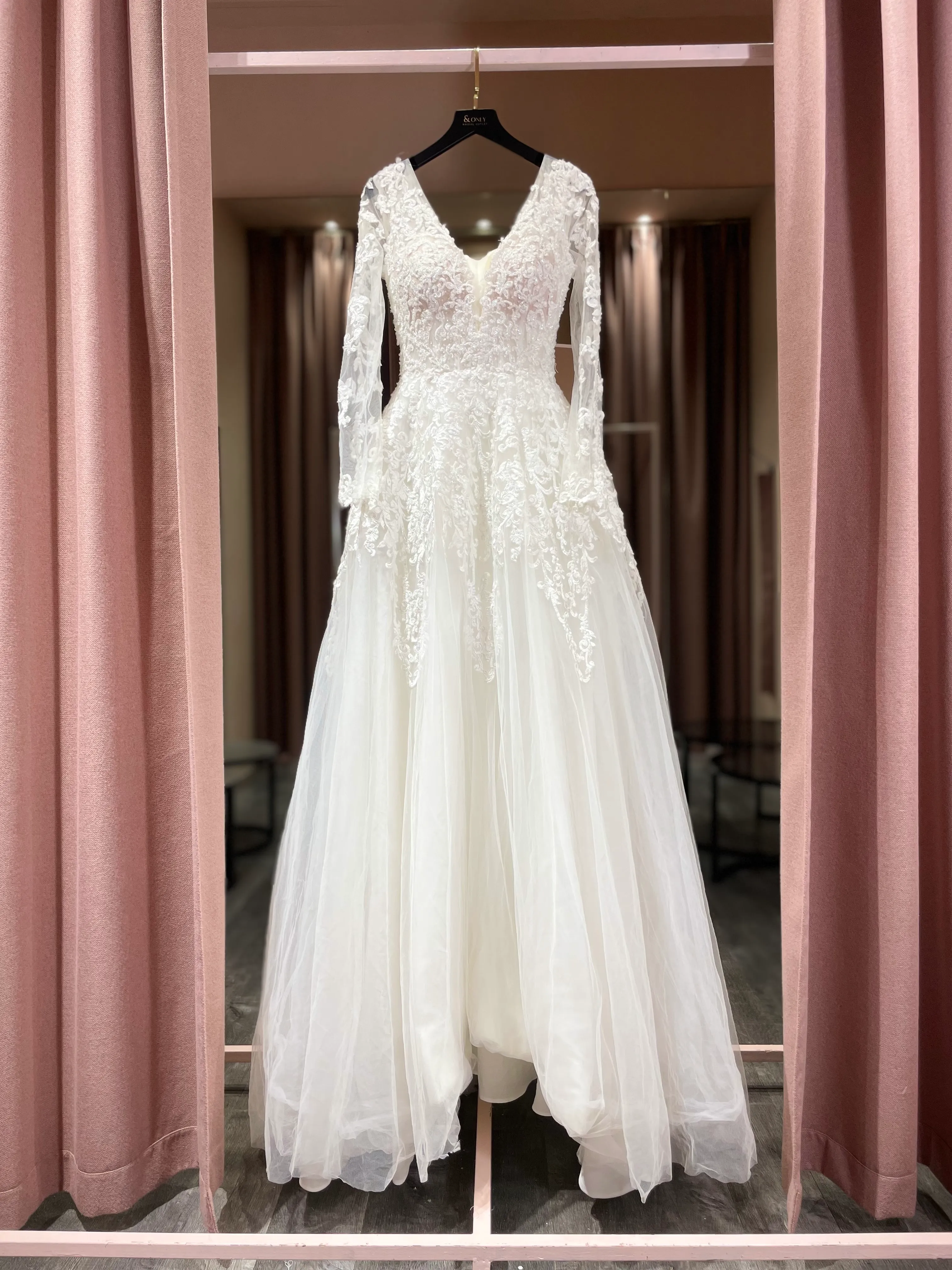 S05AAT 0473 - Cynthia full lace long sleeve A line