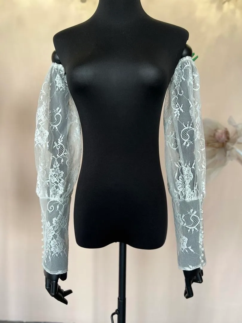 S05AAT 1122 French lace high cuff sleeves