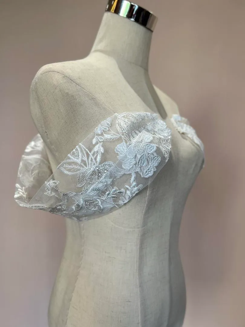 S05AAT 1140 floral Lace off shoulder