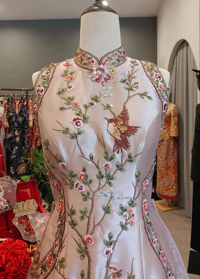 S05AAT 1574 samantha indonesia sangjit cheongsam Rose gold curvy bird embroidered detachable train