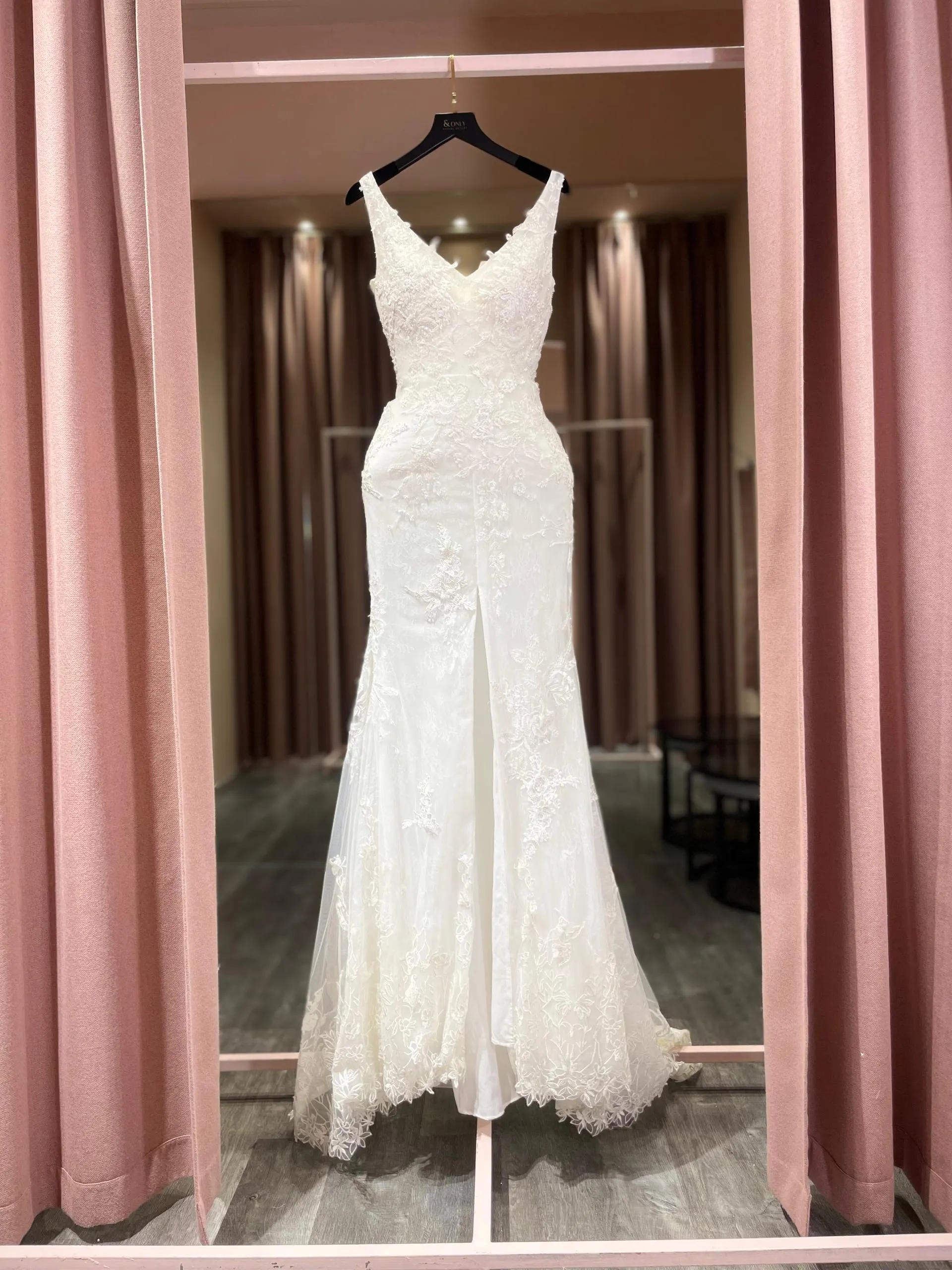 S05AAT 1487 Strap deep V mid slit mermaid