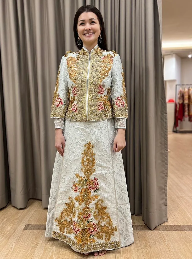 S05AAT 1046 - female kua MK Silver Gold flower Size: M