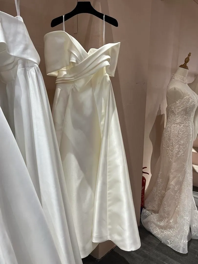 (SOLD) S05AAT 1409 - Satin a-line off shoulder ivory no train