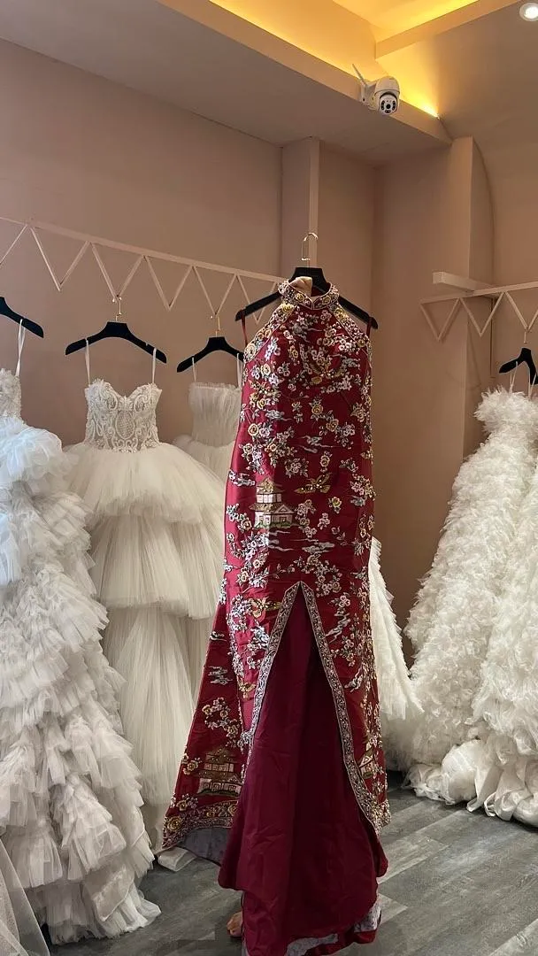 S05AAT 1412 indonesia sangjit cheongsam red Plus Size with Pheonix Cape