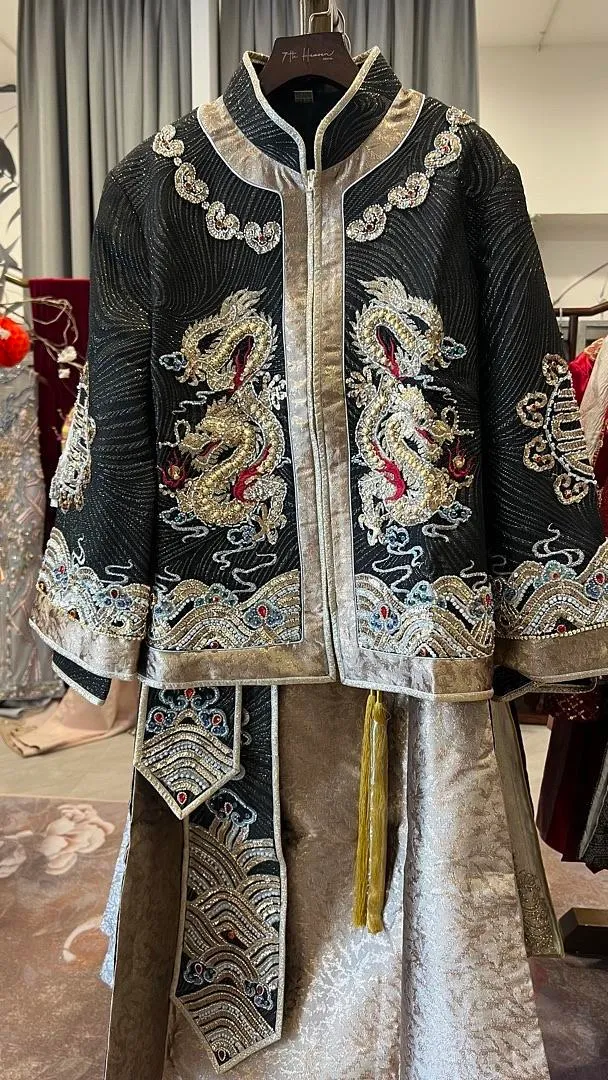 S05AAT 1400 - Male Kua Black & Gold Size M / XL