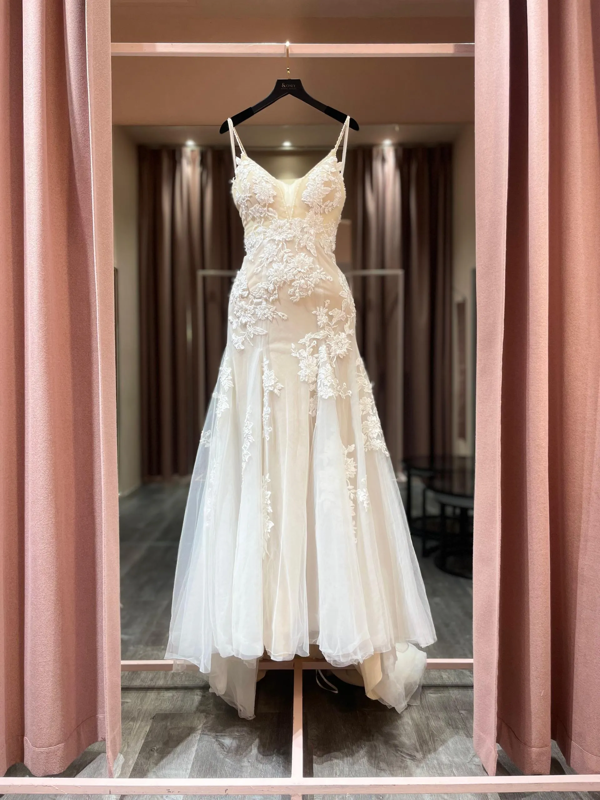 0733 - Paige teoh custom