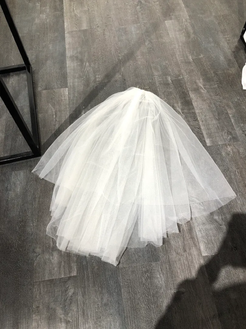 S05AAT 0753 - Volume puffy short plain veil with comb