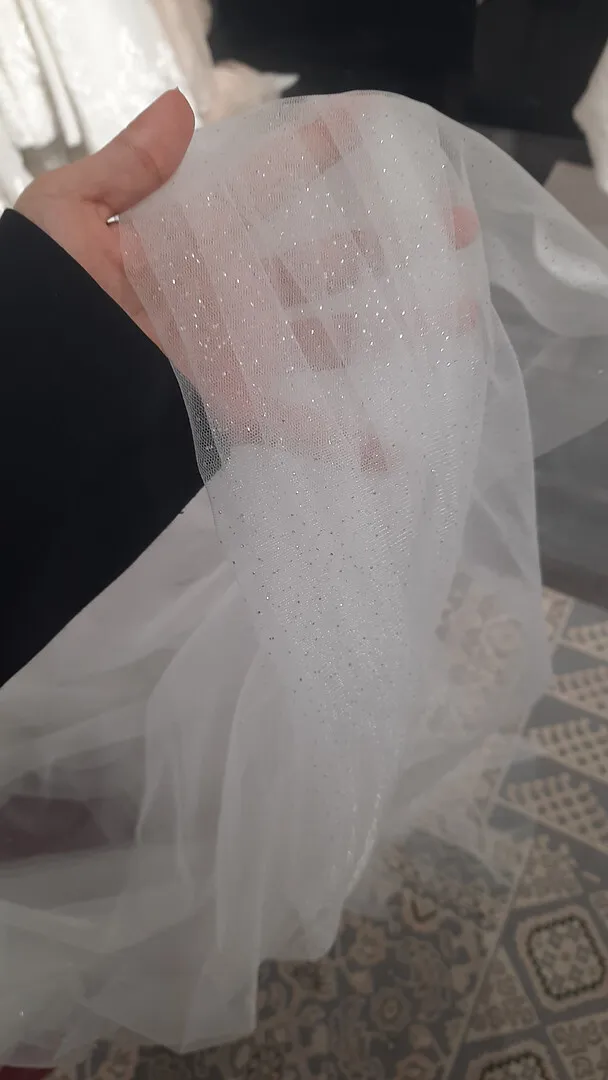 S05AAT 0833 - Long glitter veil with comb