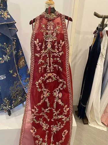 S05AAT 1638 Maroon red sangjit indo cheongsam with train green lace Aini modified