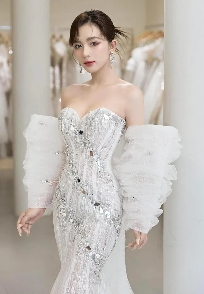 S05AAT 1440 Viet Sweet Heart Ribbon off Shoulder Mirror Mermaid