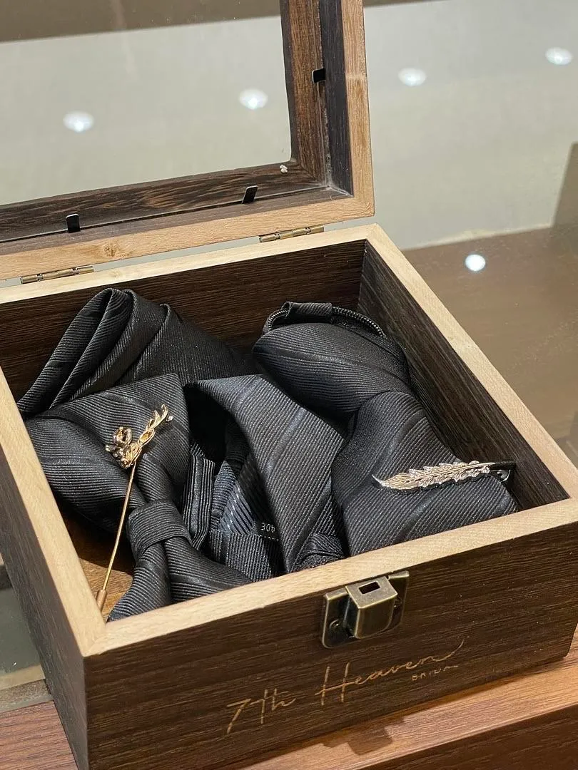 S05AAT 1471 Black with Black line texture bow tie set