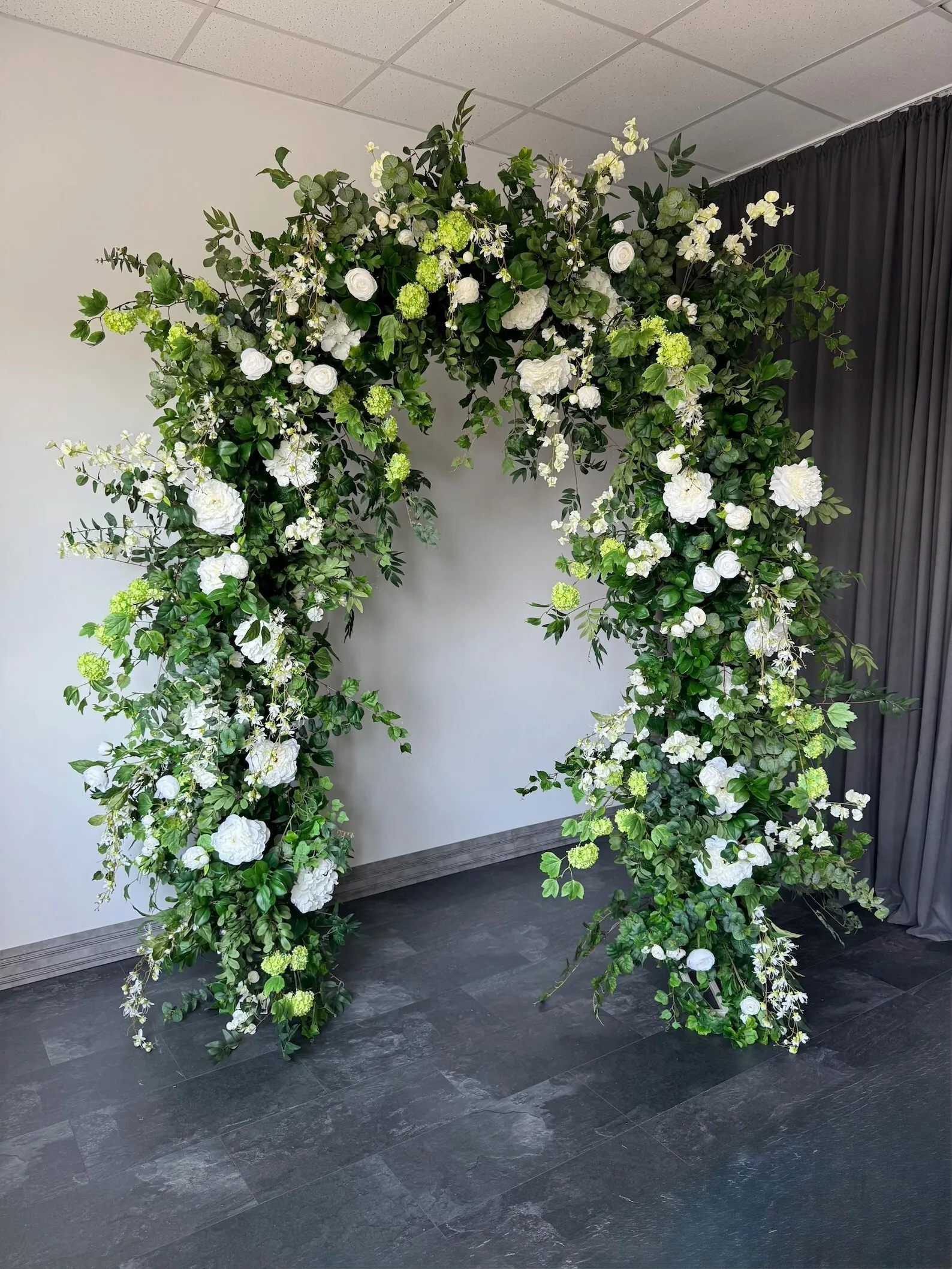 English Garden Round Arch 